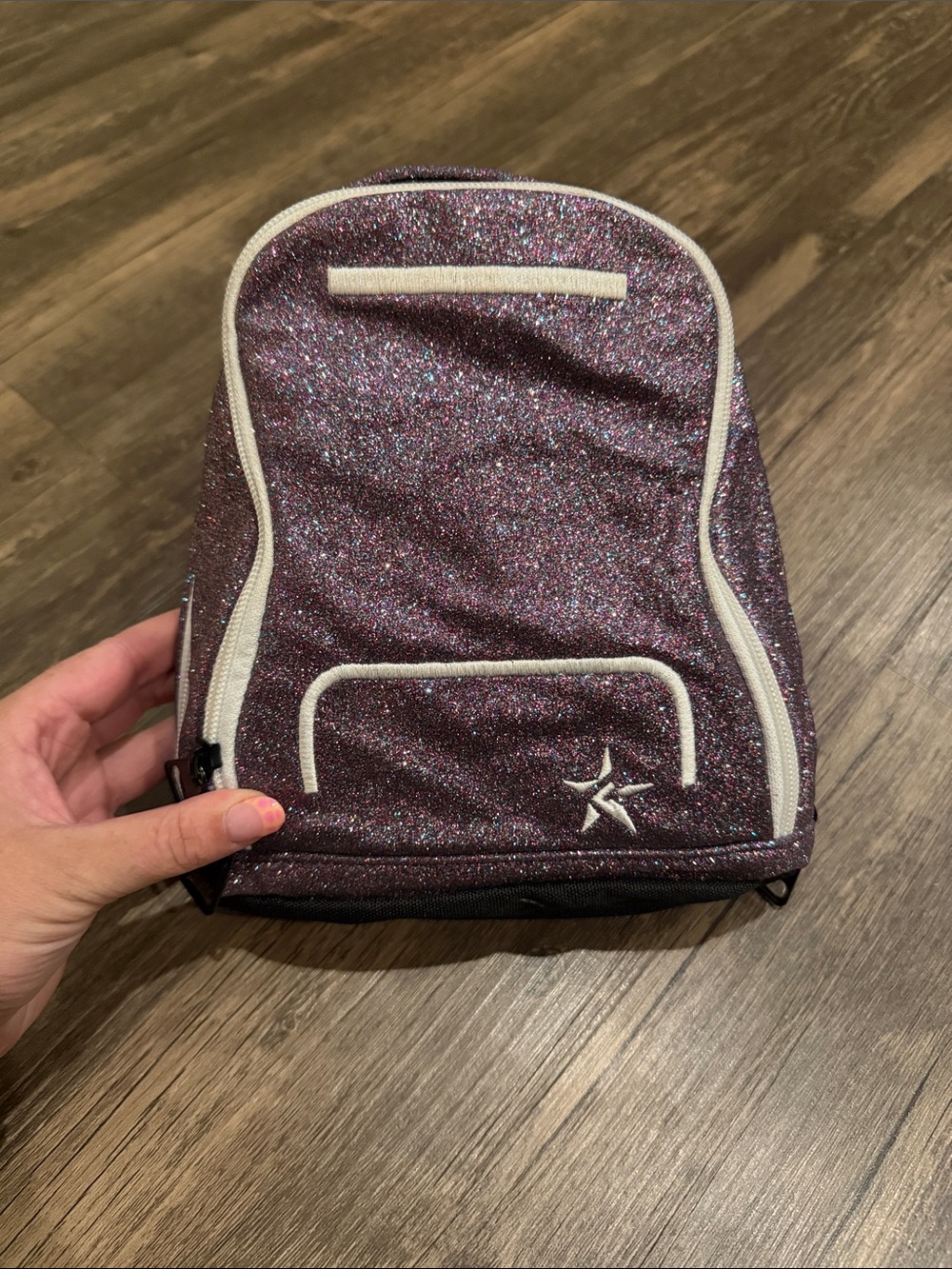 Rebel Athletics Mini Backpack Makeup Bag
Color-Purple
Condition- Slightly Used